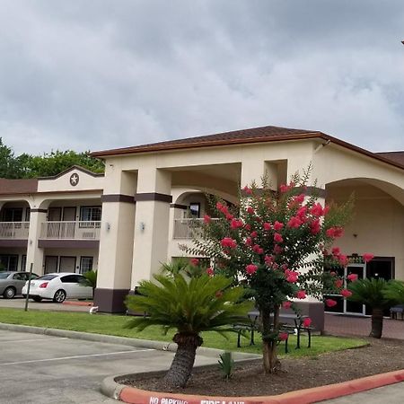 Homebridge Inn And Suites Beaumont Bagian luar foto
