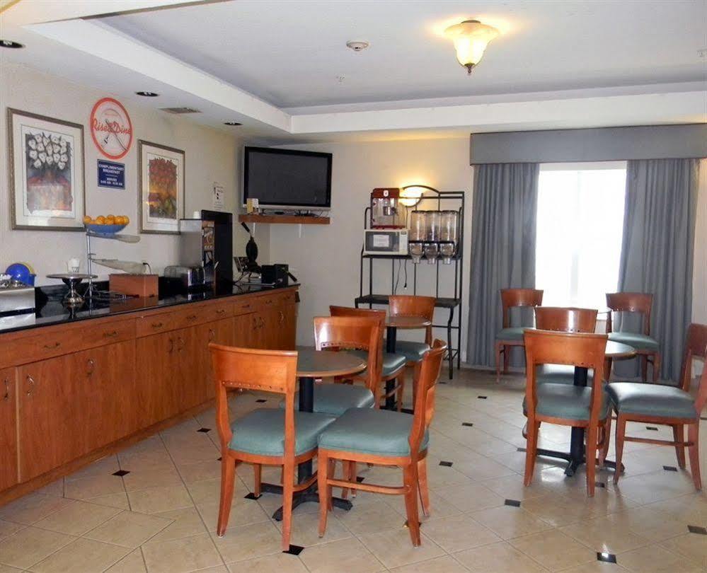 Homebridge Inn And Suites Beaumont Bagian luar foto