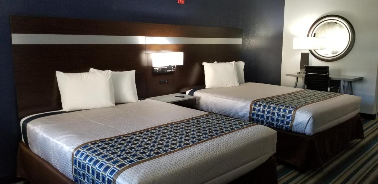 Homebridge Inn And Suites Beaumont Bagian luar foto
