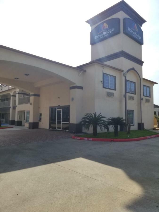 Homebridge Inn And Suites Beaumont Bagian luar foto